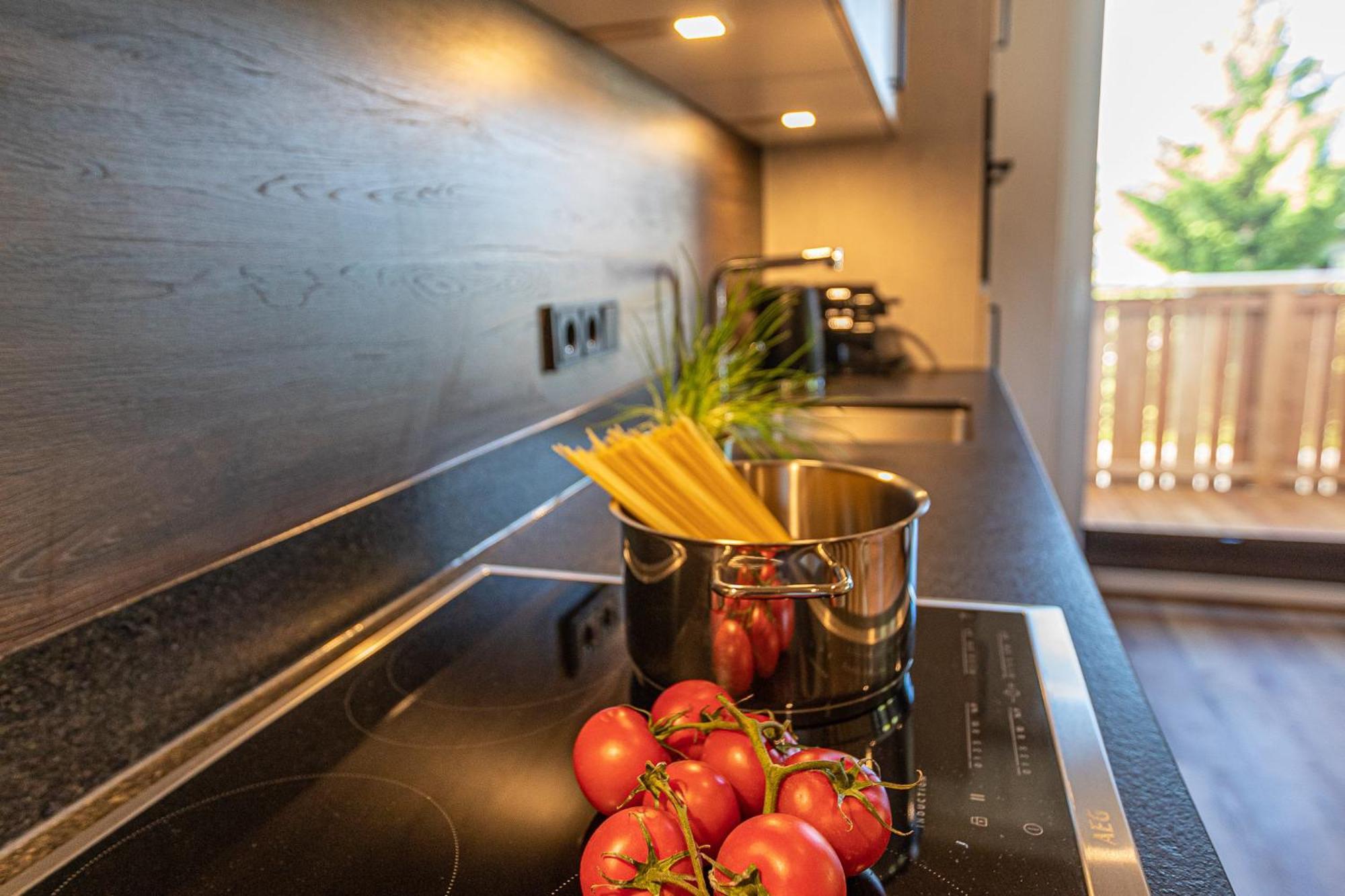 Tevini Boutique Suites By We Rent Zell am See Zimmer foto